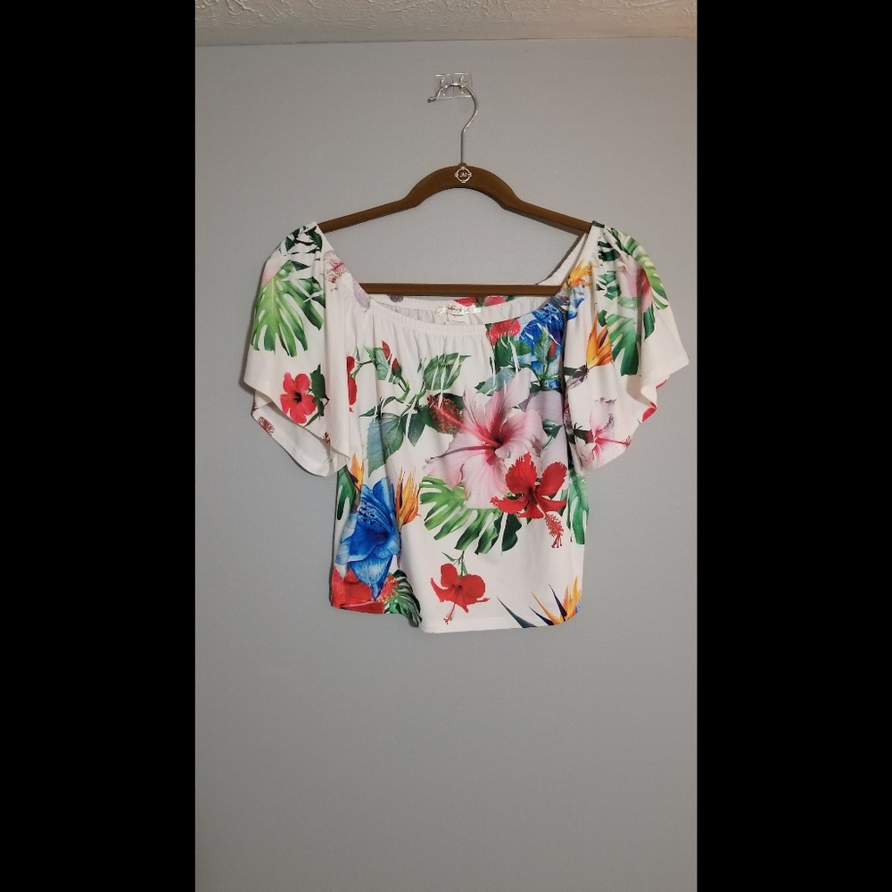 Cropped tee
